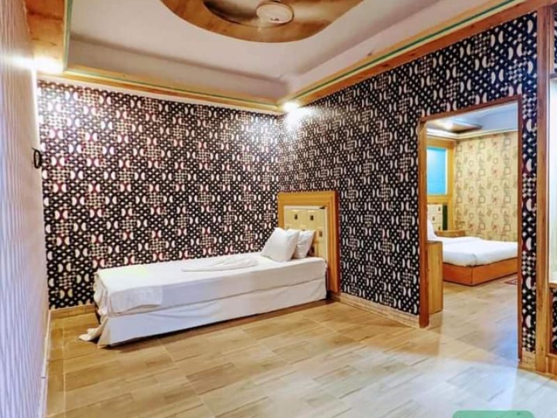 Executive Suite – HOI