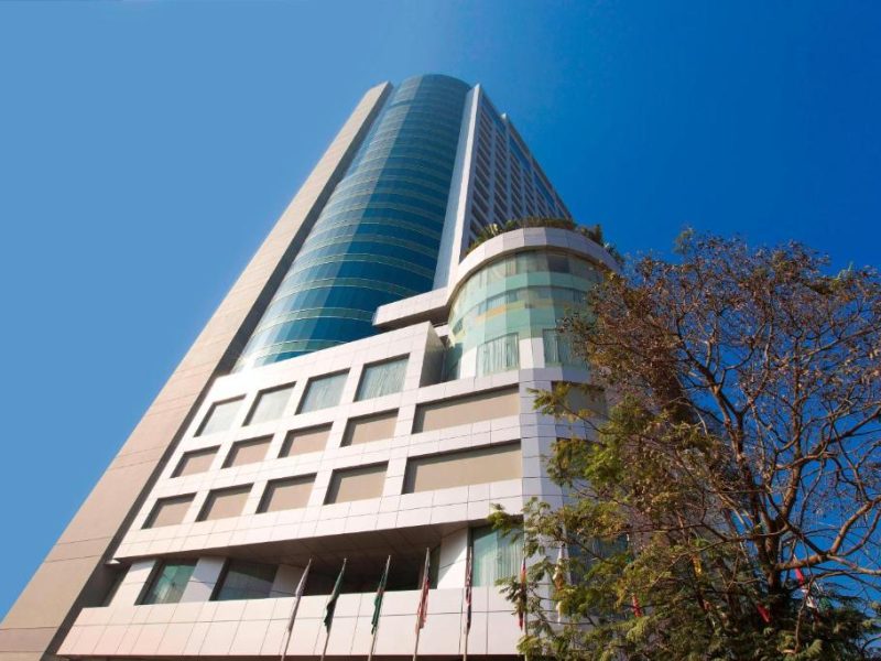 Executive Suite (Free 2 way airport transfer & 15% off on F&B (excludes alcohol) – TWD