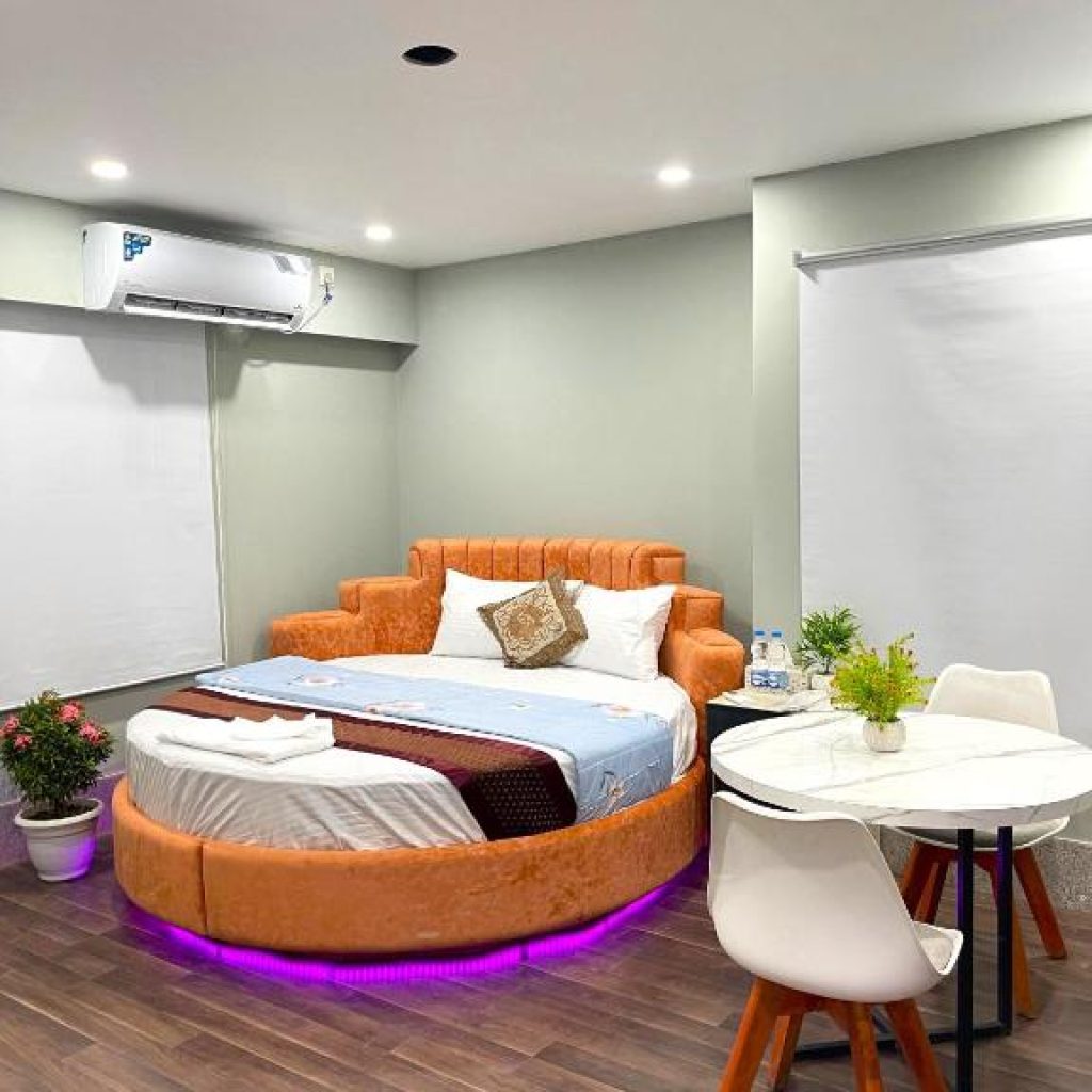 Family Inn – Airport Hotel