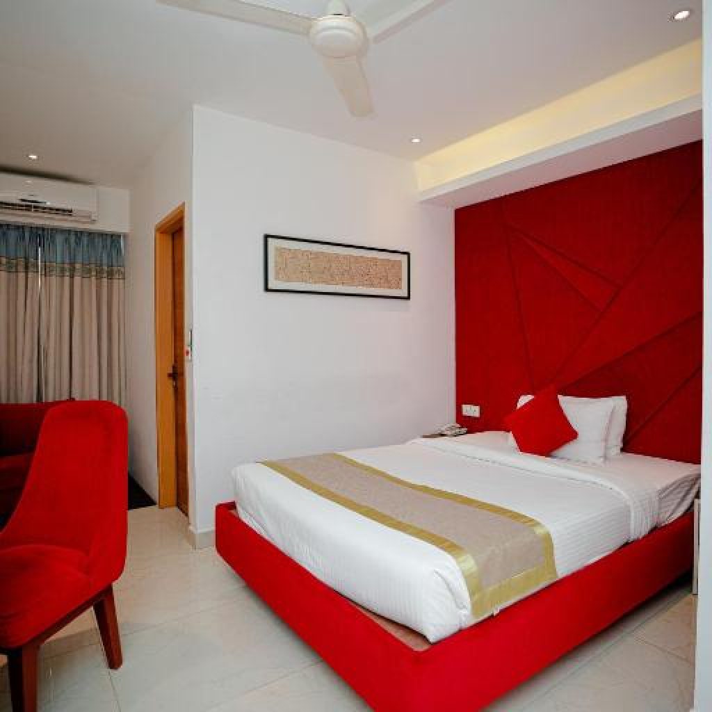 Royal Raj Hotel