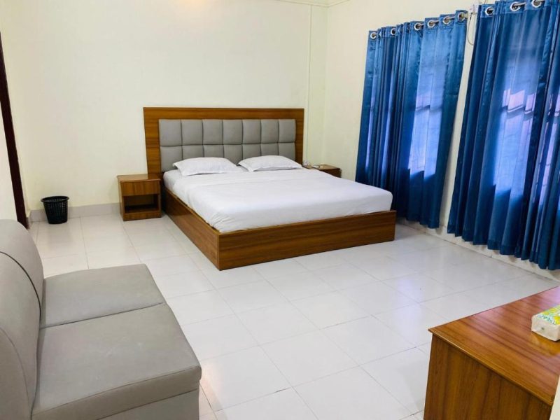 Deluxe Family Room – AGH