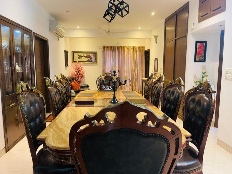 Three-Bedroom Apartment Suite – DBALFFAIB