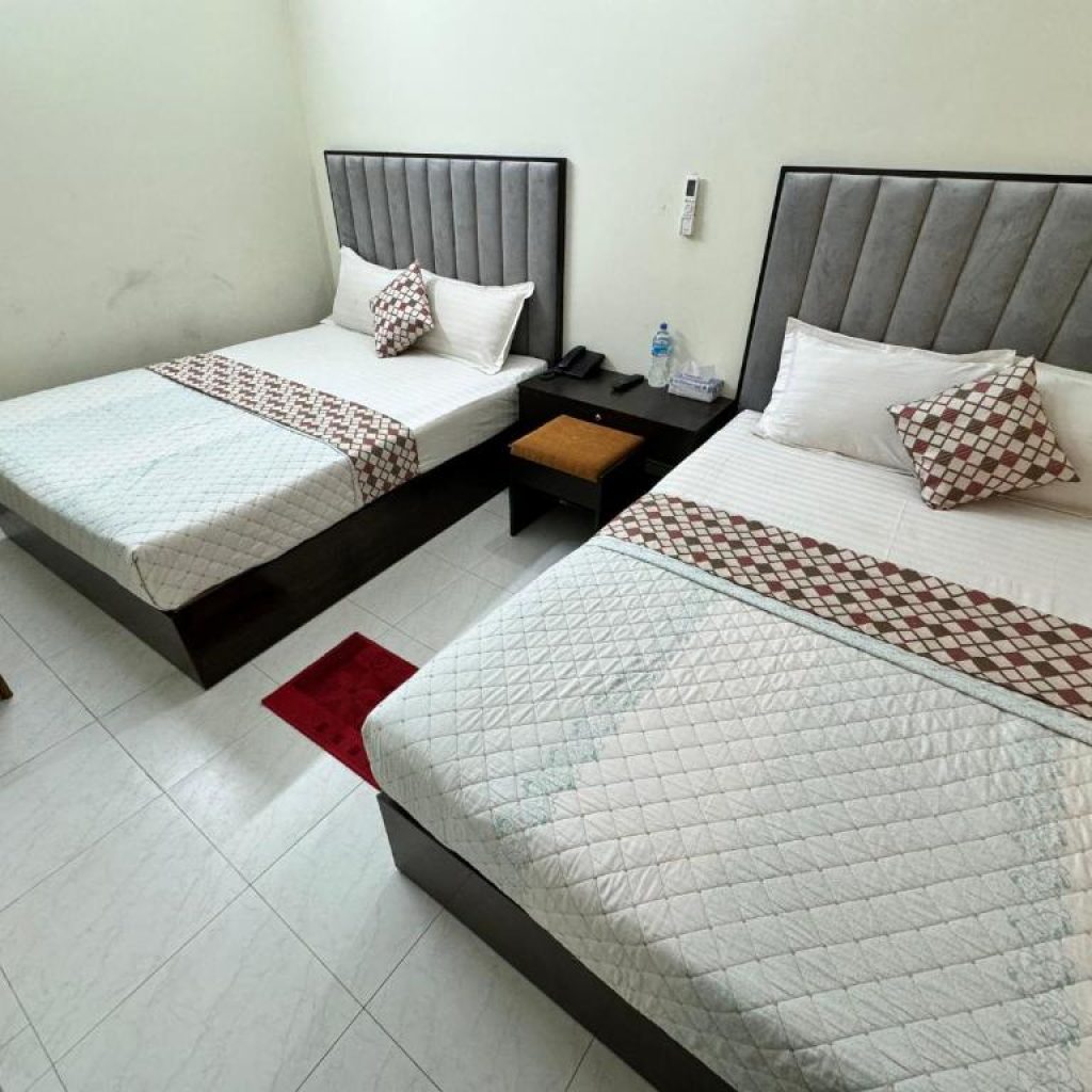 Hotel D-Palace Near Haji Camp & Dhaka Airport