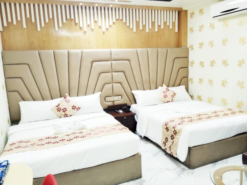 Deluxe Double Room (2 Adults + 1 Child) – HLI