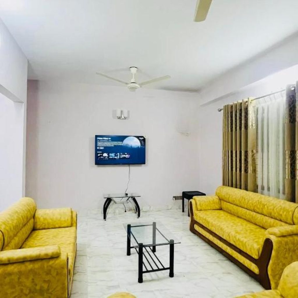 3 Bedroom AC WiFi Luxury Apartment Near Airport & Metro Sector 7 Uttara