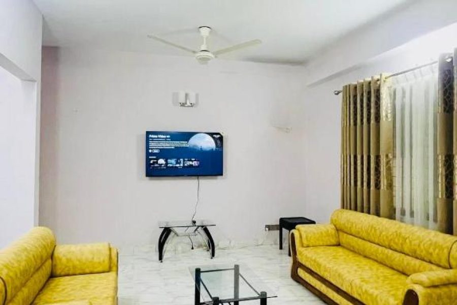 3 Bedroom AC WiFi Luxury Apartment Near Airport & Metro Sector 7 Uttara