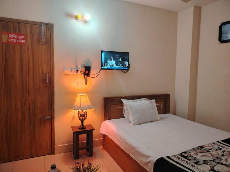 Single Room with Private Bathroom – HSRহশআ