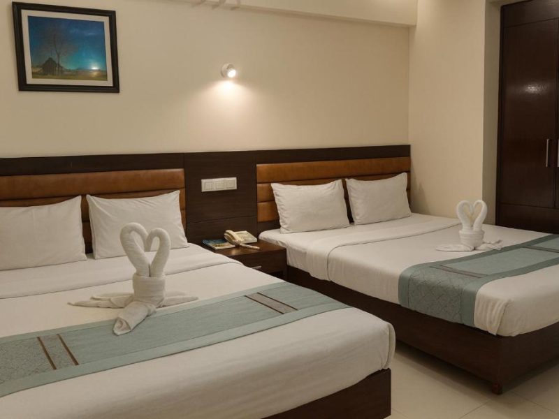 Deluxe Queen Room – OPC