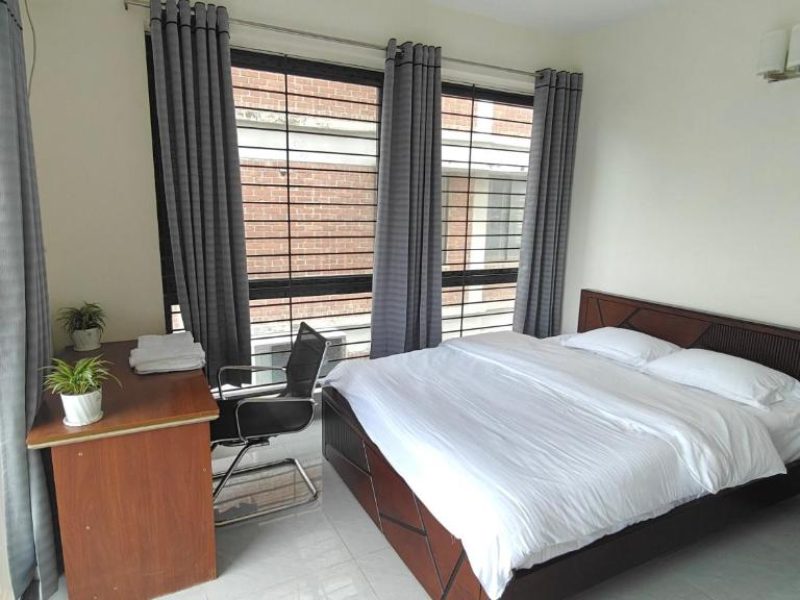 Single Room with Balcony – HH