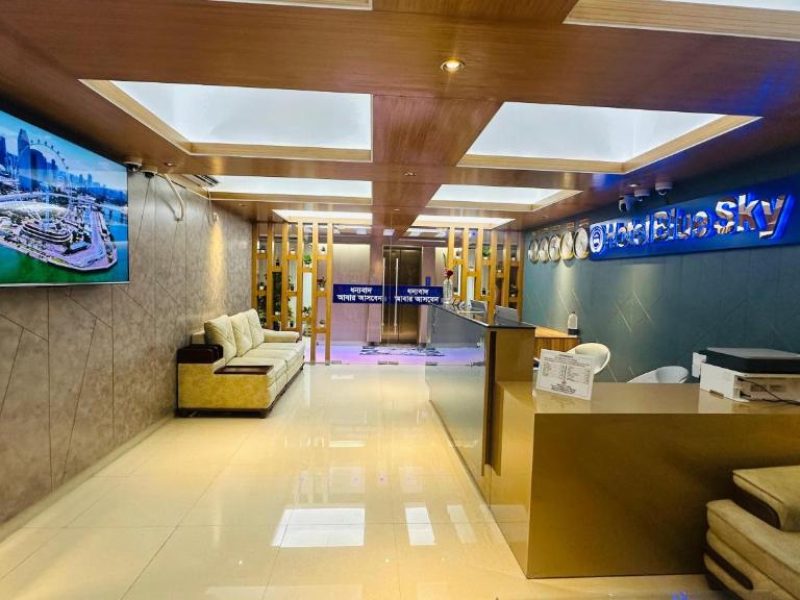 Family Room with Balcony – HBSM