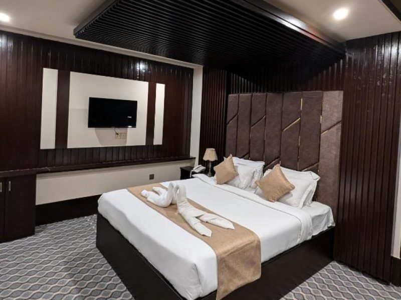 Large Single Room – HIS