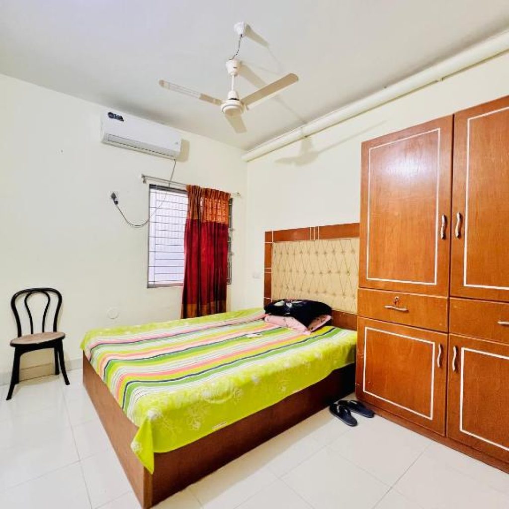Nusrat Rest House