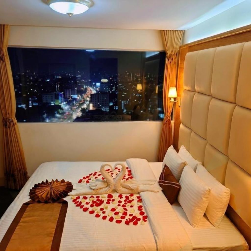 Hotel Ambassador Dhaka Airport