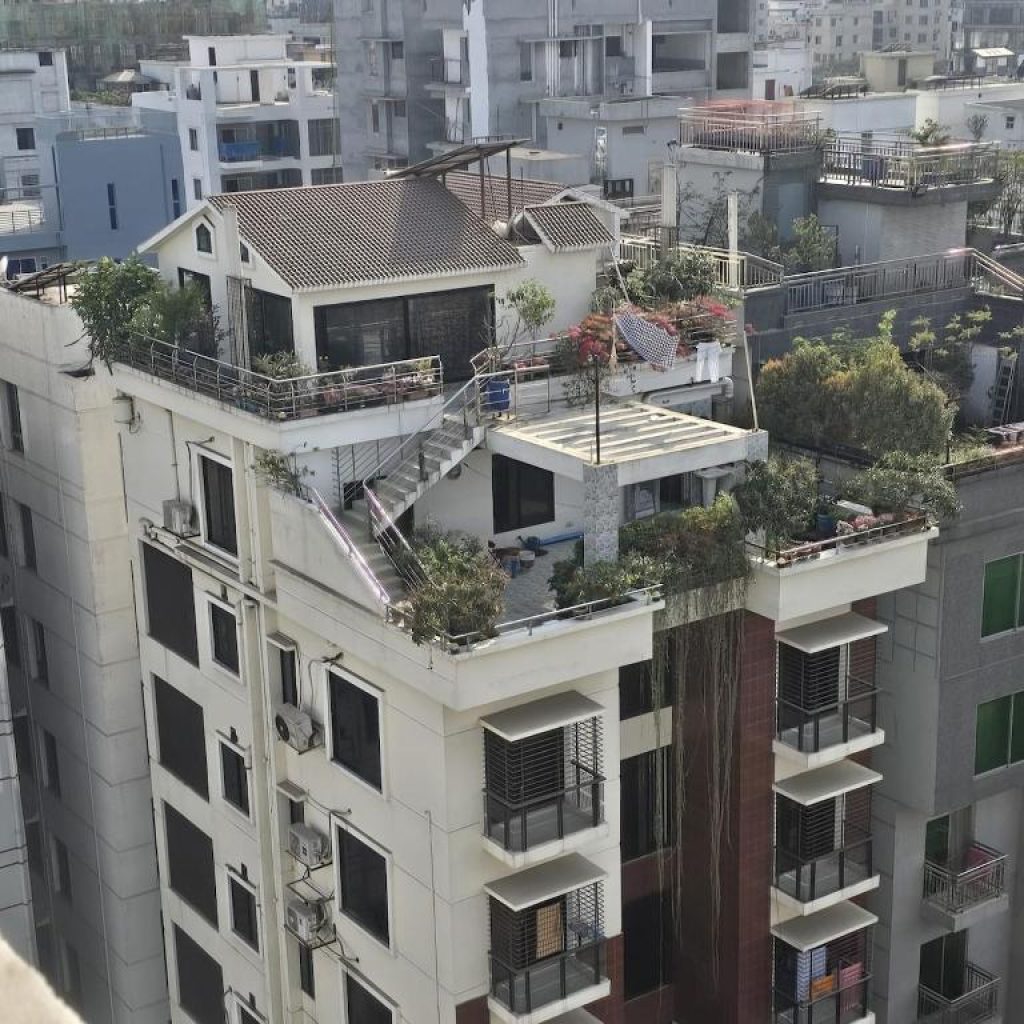 RoofTop Stay at Bashundhara RA near Dhaka Airport