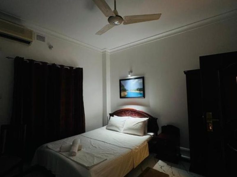 Double Room – SHH